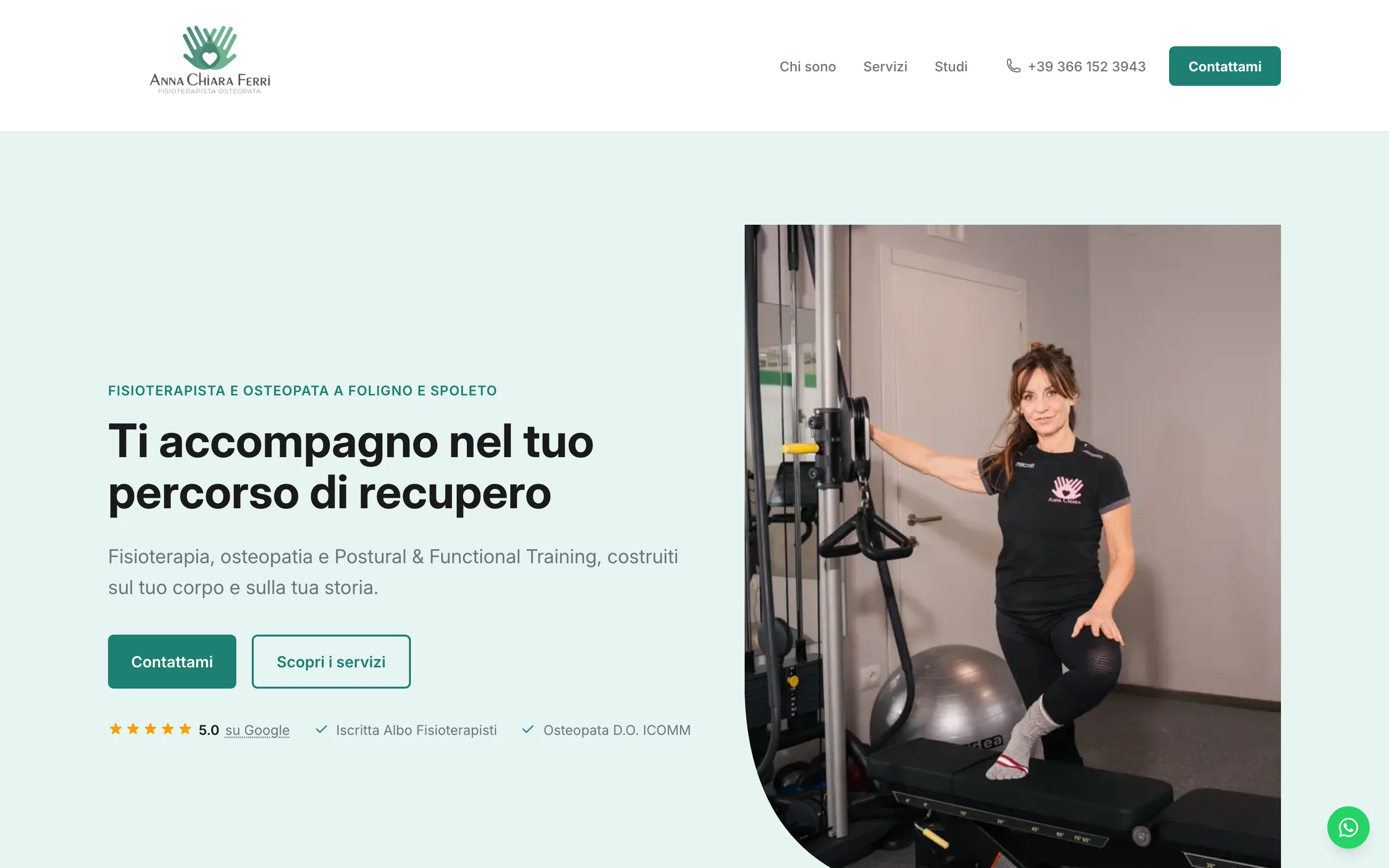 Anteprima della homepage del sito annachiaraferri.it: hero con foto della professionista, claim 'Ti accompagno nel tuo percorso di recupero' e due CTA.